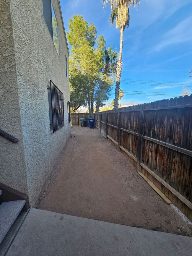 Photo - 2767 N Edith Blvd