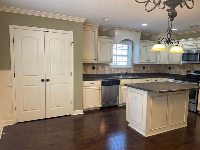 Photo - Check Out This 3BD/2B Home!!