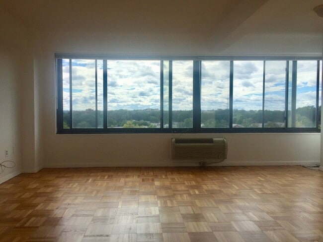 Photo - GREAT CORNER VIEWS! Wood floor Condo in Perfect DC Location Overlooking McLean Gardens