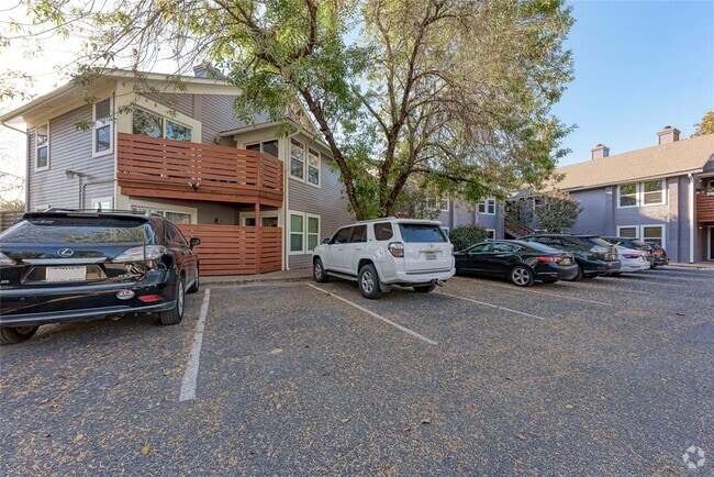 Building Photo - 2106 Nickerson St Unit 104 Rental