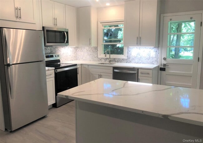 Building Photo - 3213 S Shelley St