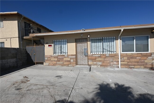 Building Photo - 715 N 11th St Unit 1