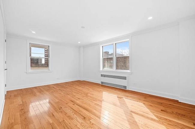 Photo - 69-45 108th St