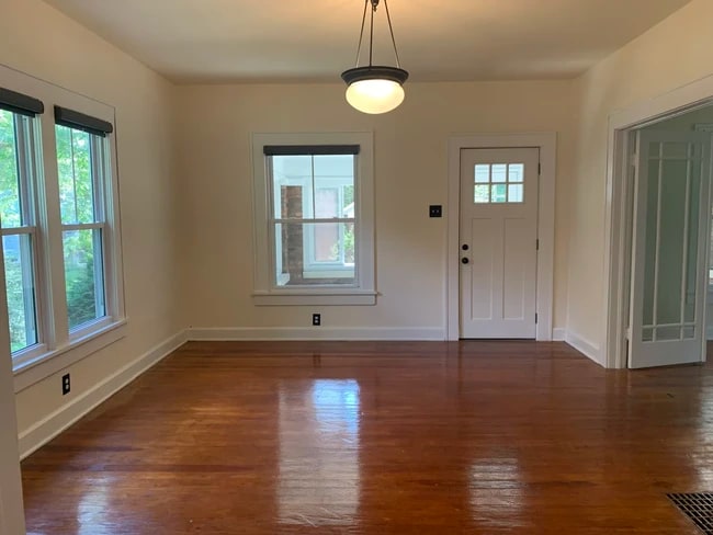 Photo - 705 S Park Ave