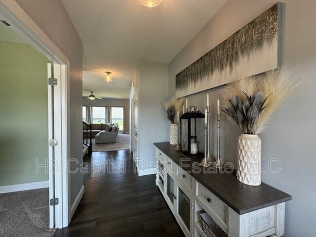 Photo - 1401 Miami Ct