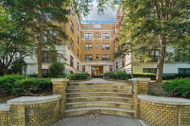 PEEK Arlington Grove, LLC - 61 N Arlington Ave