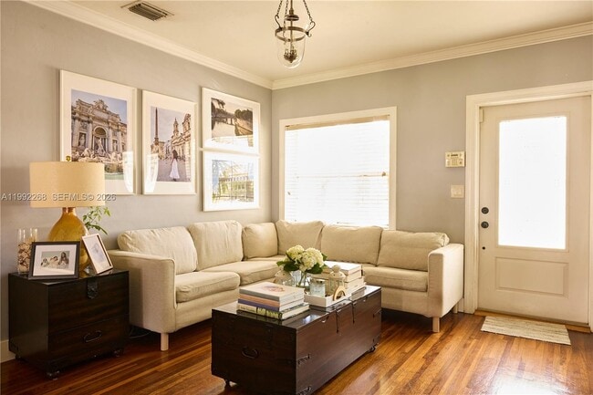 Photo - 5755 Devonshire Blvd