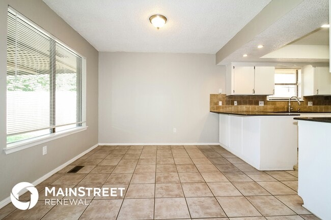 Photo - 10101 Mamus Ln