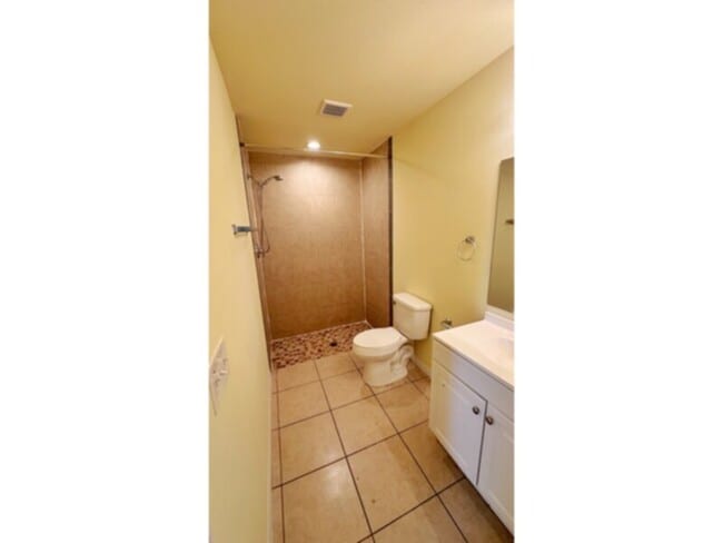 Photo - 3 Bedroom 2 Bath 1 Car garage Duplex! Convenient Location! SW Cape!