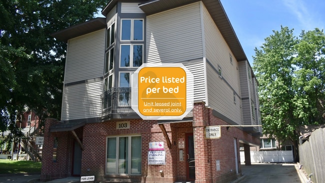 Building Photo - 103 S McCullough St