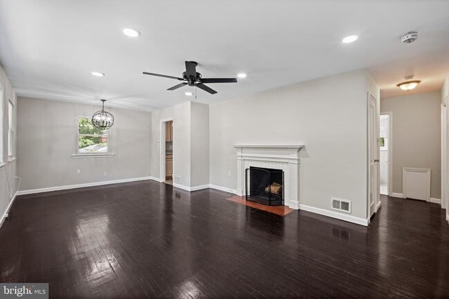 Photo - 121 Whitmoor Terrace