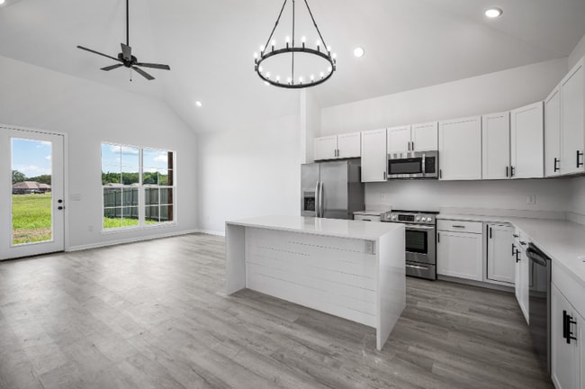 208 Jax Sq