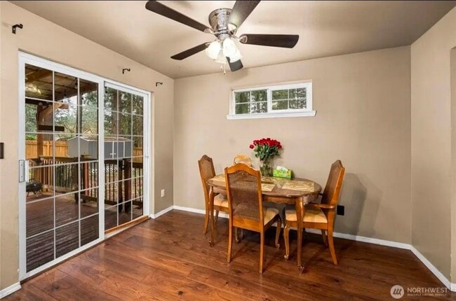 Photo - 7923 Incline Ct SE