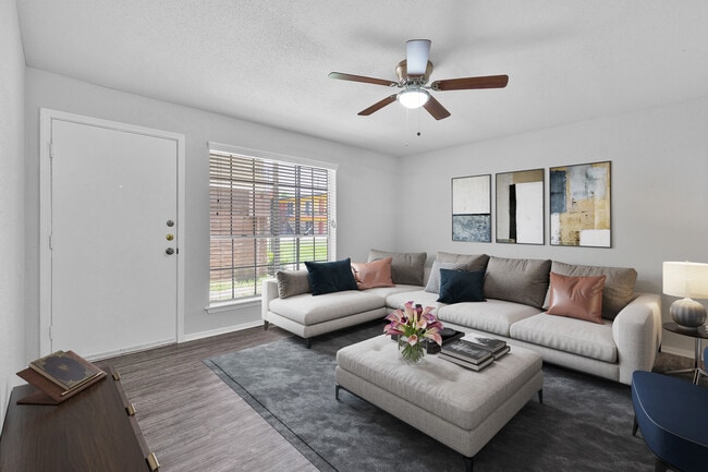 Photo - Villa Nueva Apartments