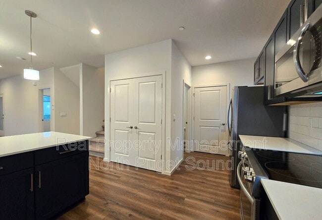 Photo - 17417 W Main St