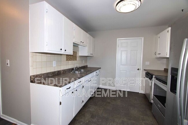 Photo - 3448 Ringwood St