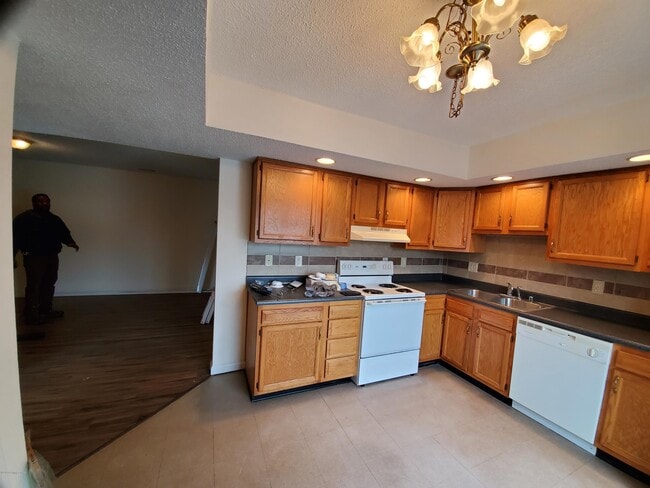 Photo - 6418 Venango Dr Unit 4