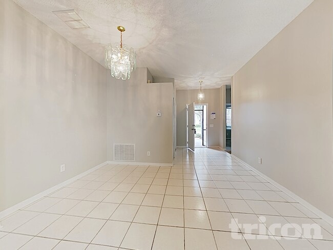 Photo - 10525 Beneva Dr