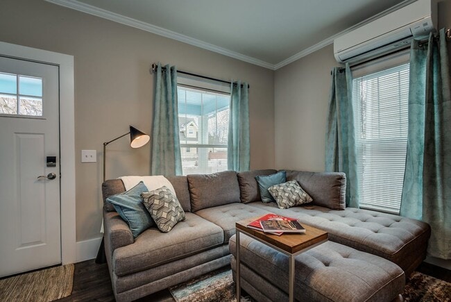 Photo - 929 N 7th St
