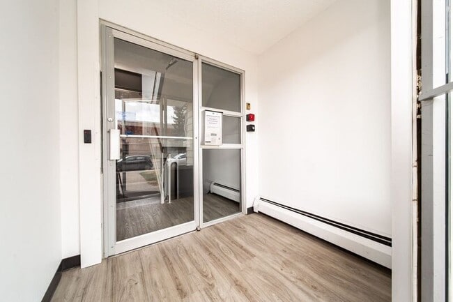 Photo - 14404-1488A 88a St NW Unit 211 / 206