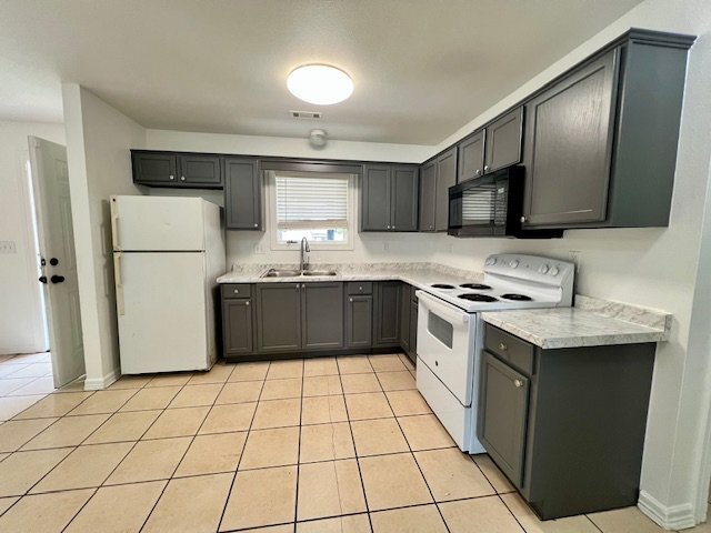 Photo - 364 E 7th St Unit 2