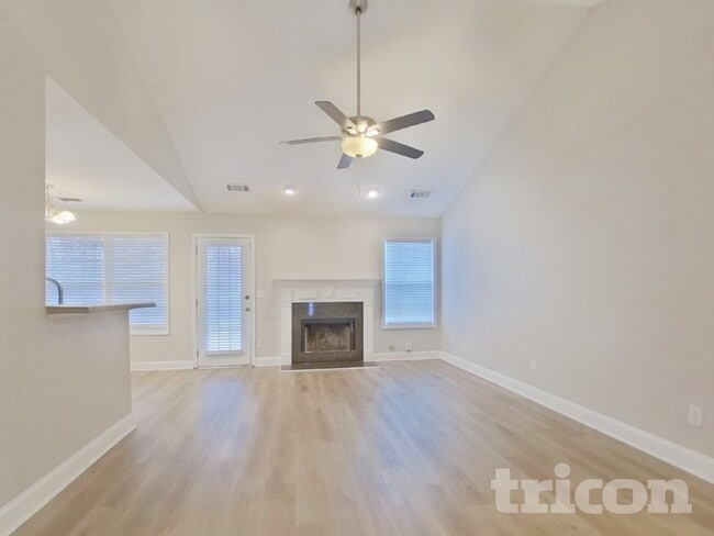 Photo - 373 Morning Star Dr