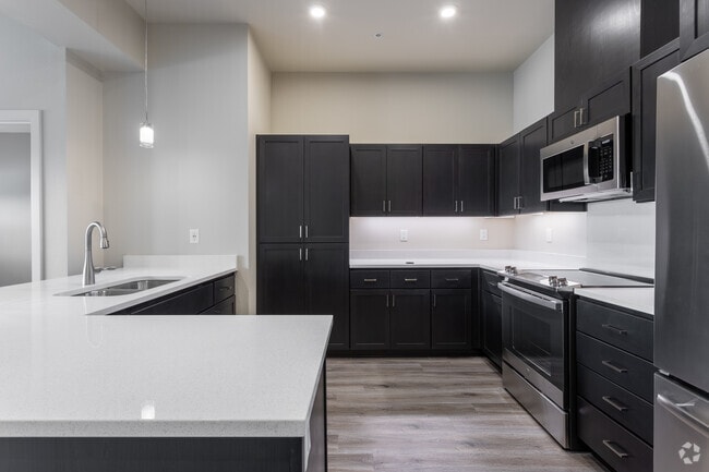 2BR, 2BA - 1,134SF - Kitchen