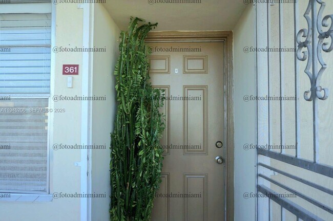 Photo - 1481 NE Miami Gardens Dr Unit 361