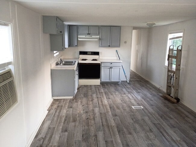 Photo - 402 Dawn Ave Unit Lot 14