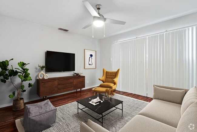 The Bruin Living Area - The Bruin Rental