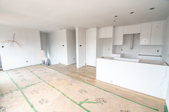 Building Photo - Unit 1C | Lower Level | 2 Bedroom, 1 Bathroom Unit 1C