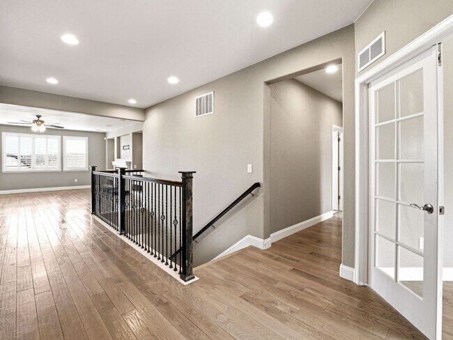 Photo - 1135 Bonnyton Pl