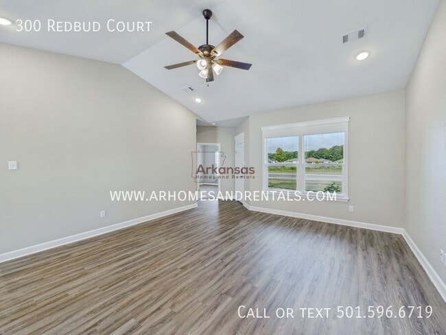 Photo - 300 Redbud Ct