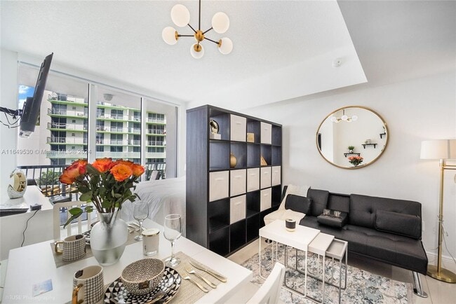 Building Photo - 1750 N Bayshore Dr Unit 1219-1219 Rental