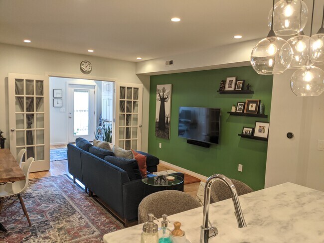 Living and Dining Space - 3931 9th St NE Unidad Brookland Condo  3