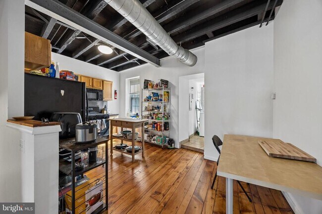 Photo - 115 Green Ln Unit 2