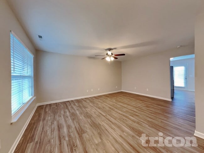 Photo - 2820 Wild Poplar Way