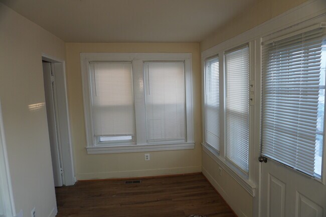 Photo - 217 Center St