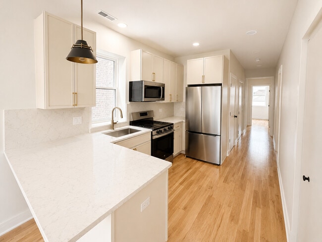 Photo - 3136 N Ridgeway Ave Unit 1