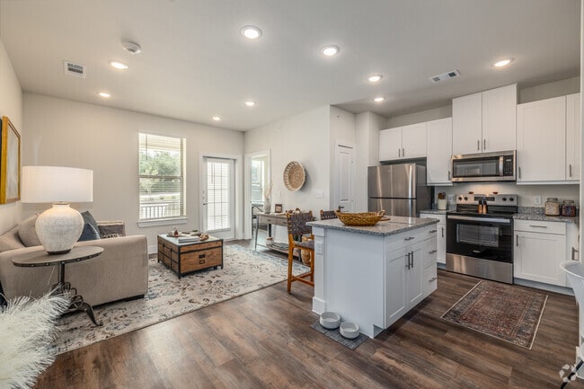 B1 2BR, 2BA - 938SF - Kitchen/Living Area - Cypress Creek Montfort Drive