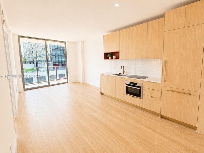Photo - 90 NE 32nd St Unit 709