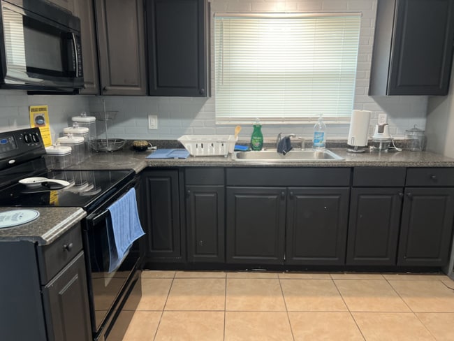 Photo - 5966 Lyndale St