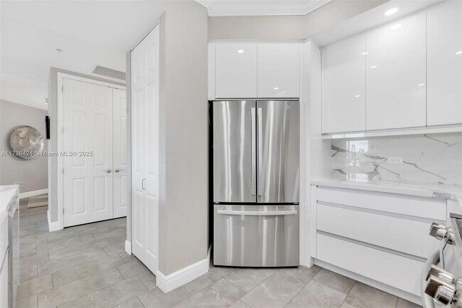 Photo - 2617 NE 14th Ave Unit #306