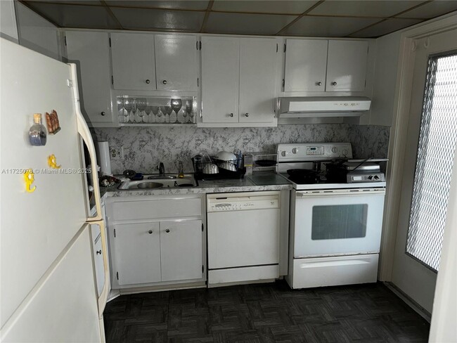 Photo - 950 Hillcrest Dr Apartment Unit 411
