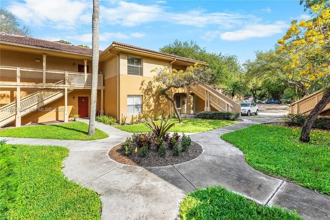 Photo - 4759 Via Palm Lakes Unit 312