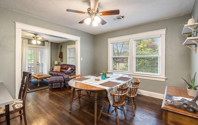 Photo - 2924-2926 HOLMES STREET Unidad 2926-1