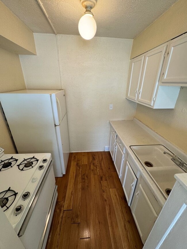 Photo - Whitestone Manor Apartments