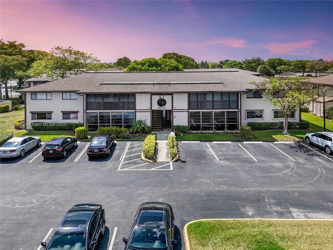 Building Photo - 9887 N Belfort Cir Unit 112 Rental