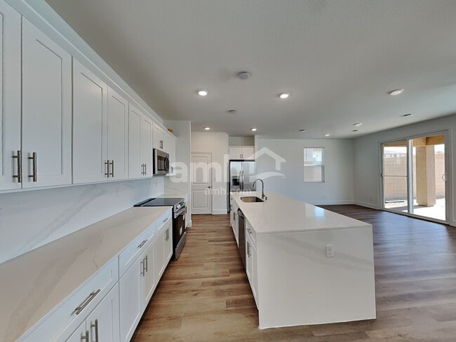 Photo - 11165 Magallanes St