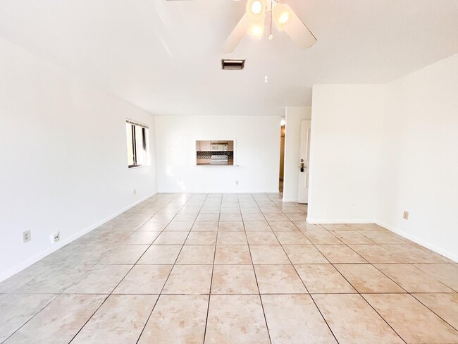 Photo - 125 S Palmway Unit 3